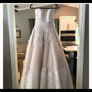 Never worn brand new wedding ball gown